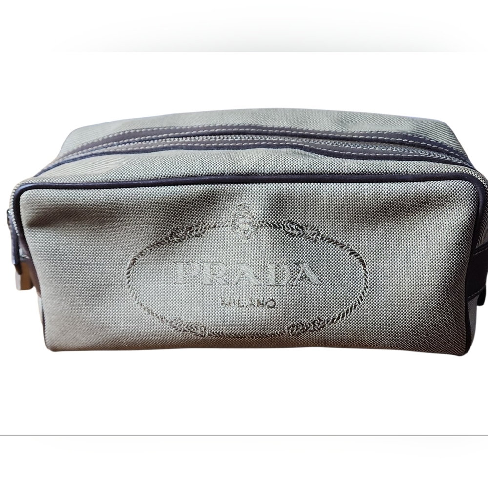 Super EUC Prada Travel Utility pouch w/ signed lock